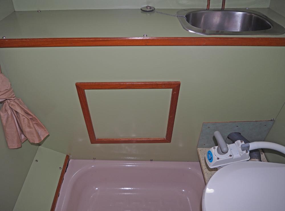 Aft cabin, Accommodation